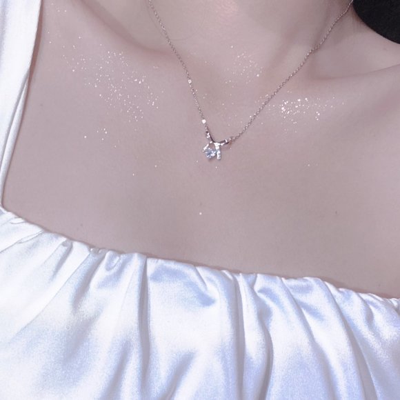 Bow Zircon Necklace - Picture 9 of 16